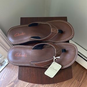 Clarks flip flops